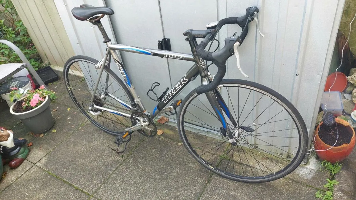 Trek 1000 Road Bike - Image 2