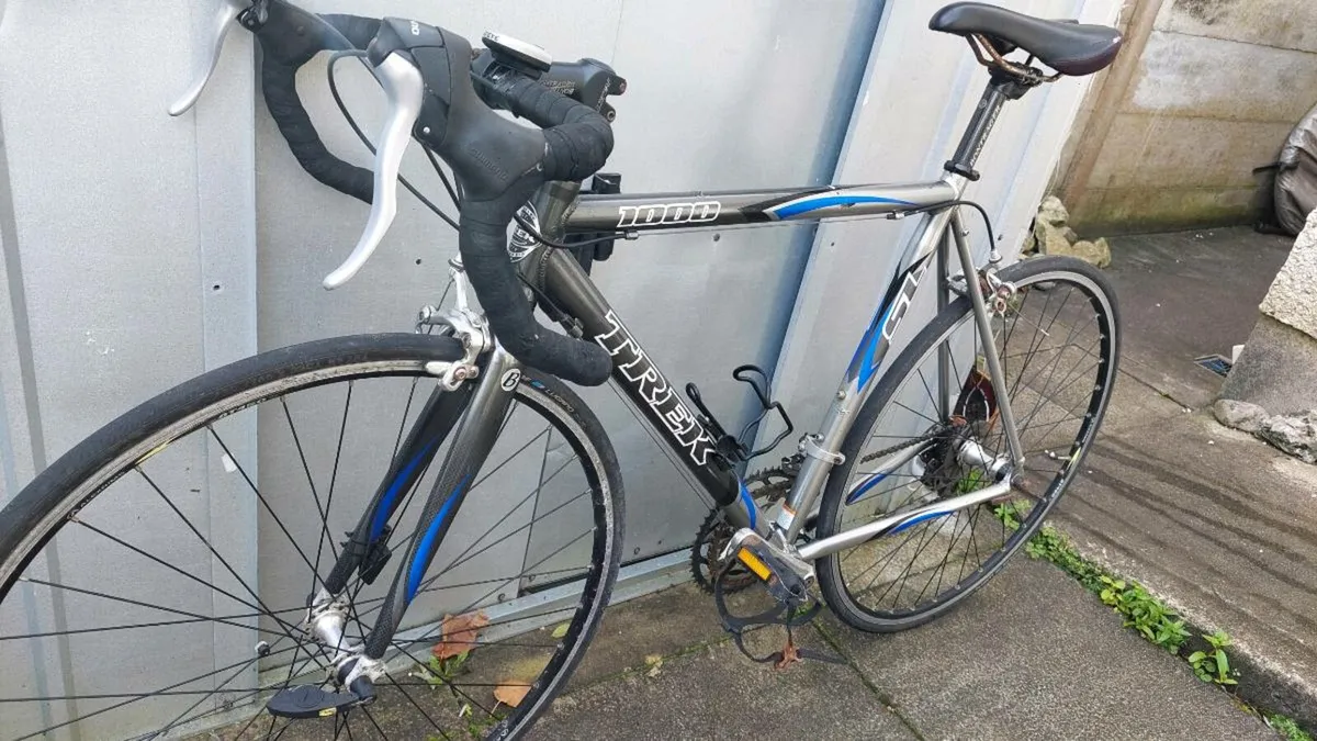 Trek 1000 Road Bike - Image 3
