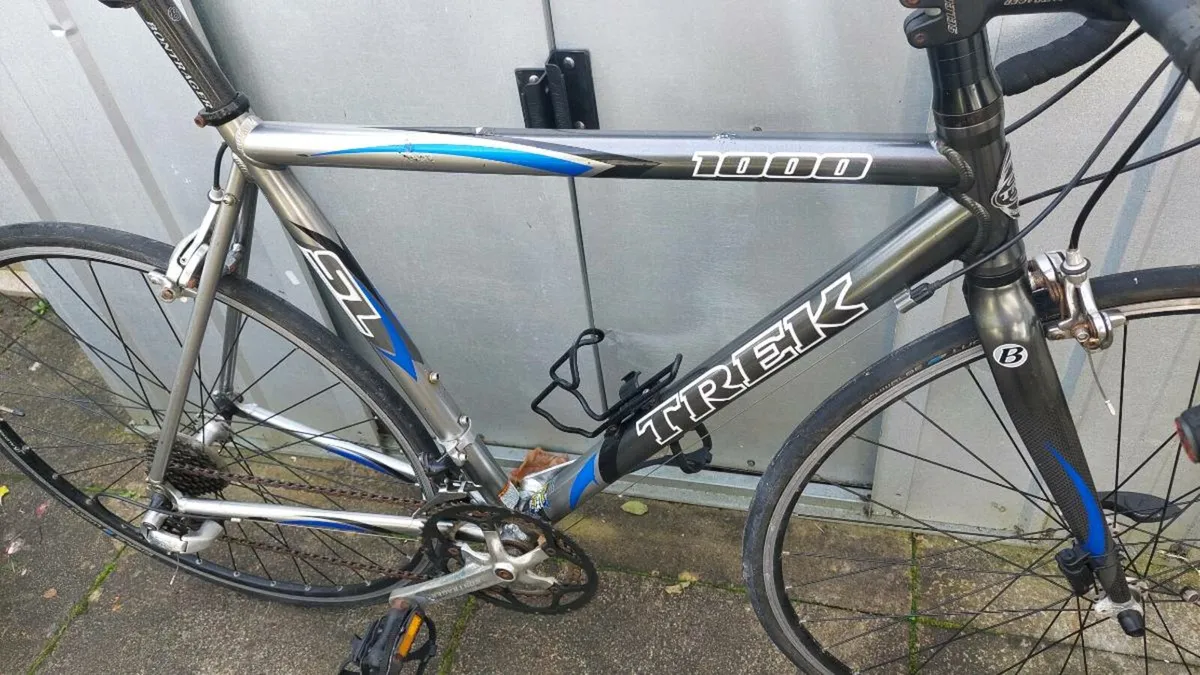 Trek 1000 Road Bike - Image 1