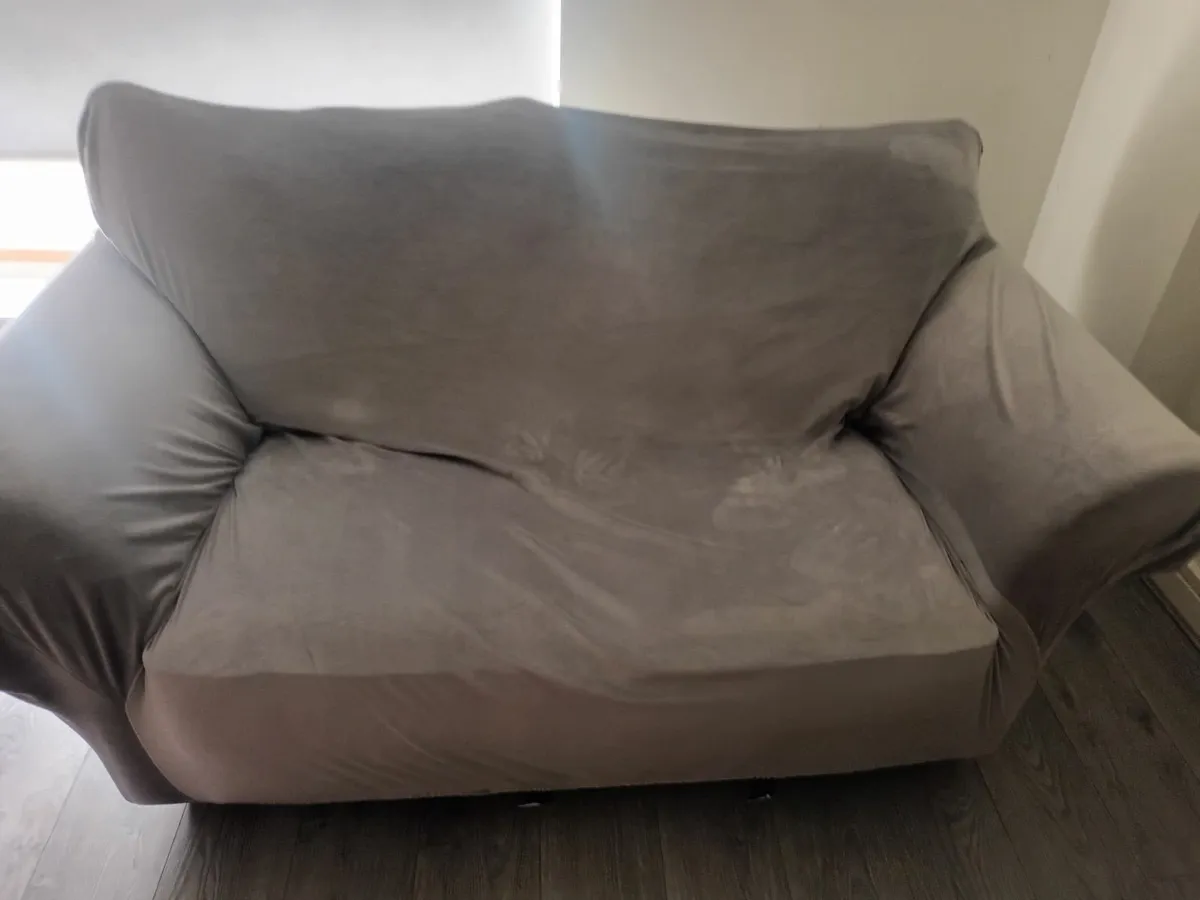 Couch - Image 4