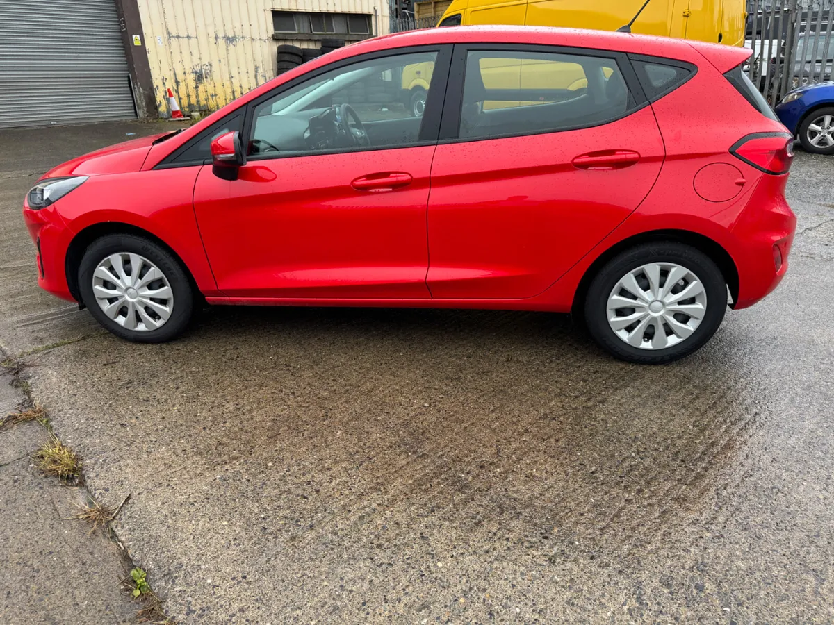 Ford Fiesta 1.1 with 6 months road tax and warrant - Image 3