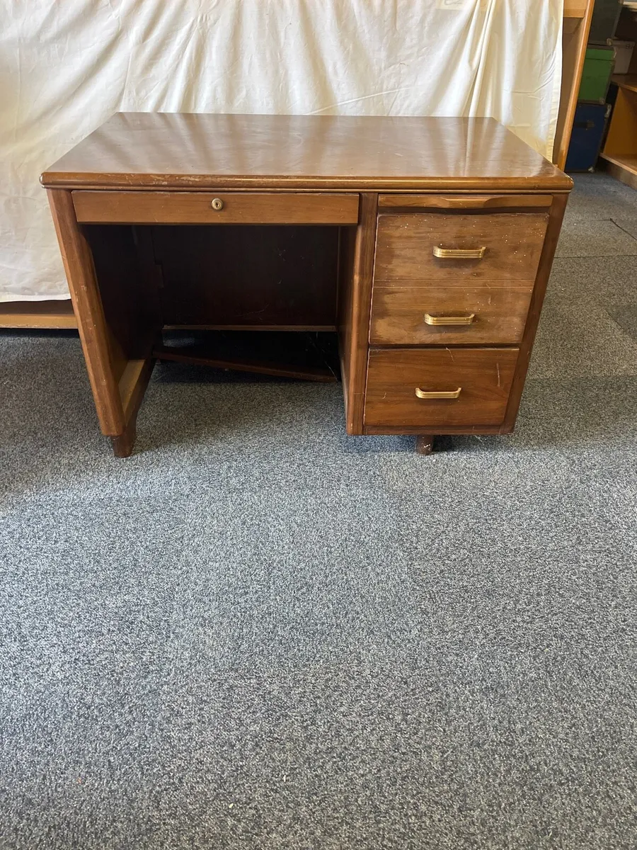 Desk - Image 1