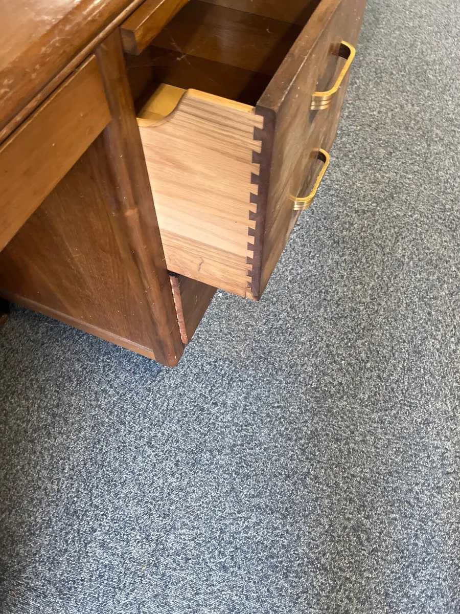 Desk - Image 3