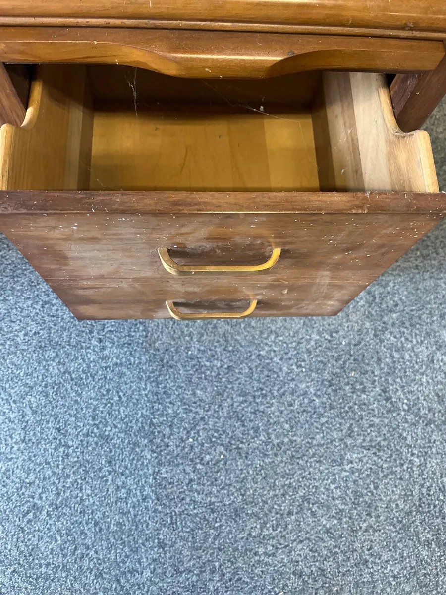 Desk - Image 4
