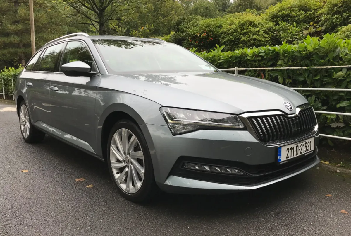 Skoda Superb Estate DSG Auto 2.0 Tdi Style - Image 3