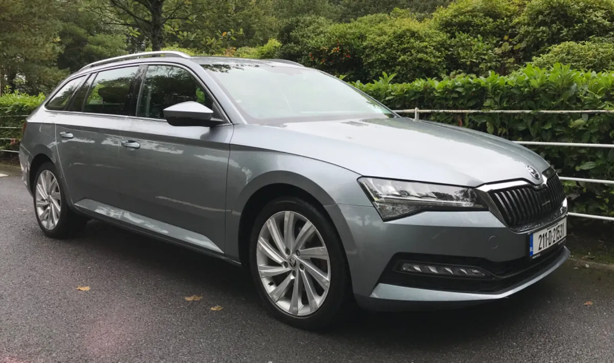 Skoda Superb Estate DSG Auto 2.0 Tdi Style - Image 4