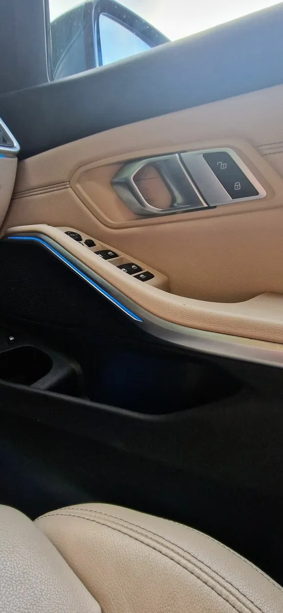 BMW 3-Series 2021 Hybrid Full SH - Image 3