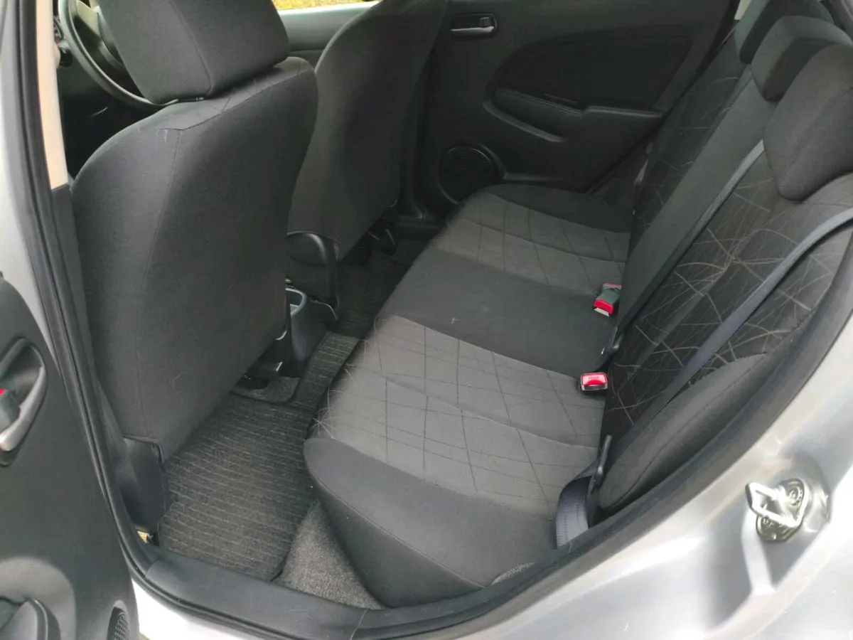 🔴€4999🔴 Mazda Demio Automatic - Image 3