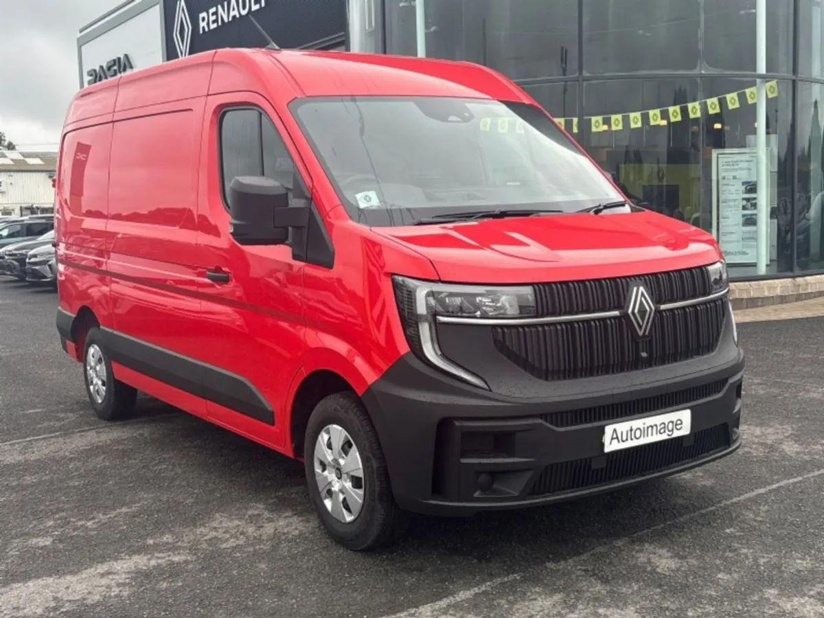 Renault Master 170BHP MWB Energy RED EX VAT Price - Image 1