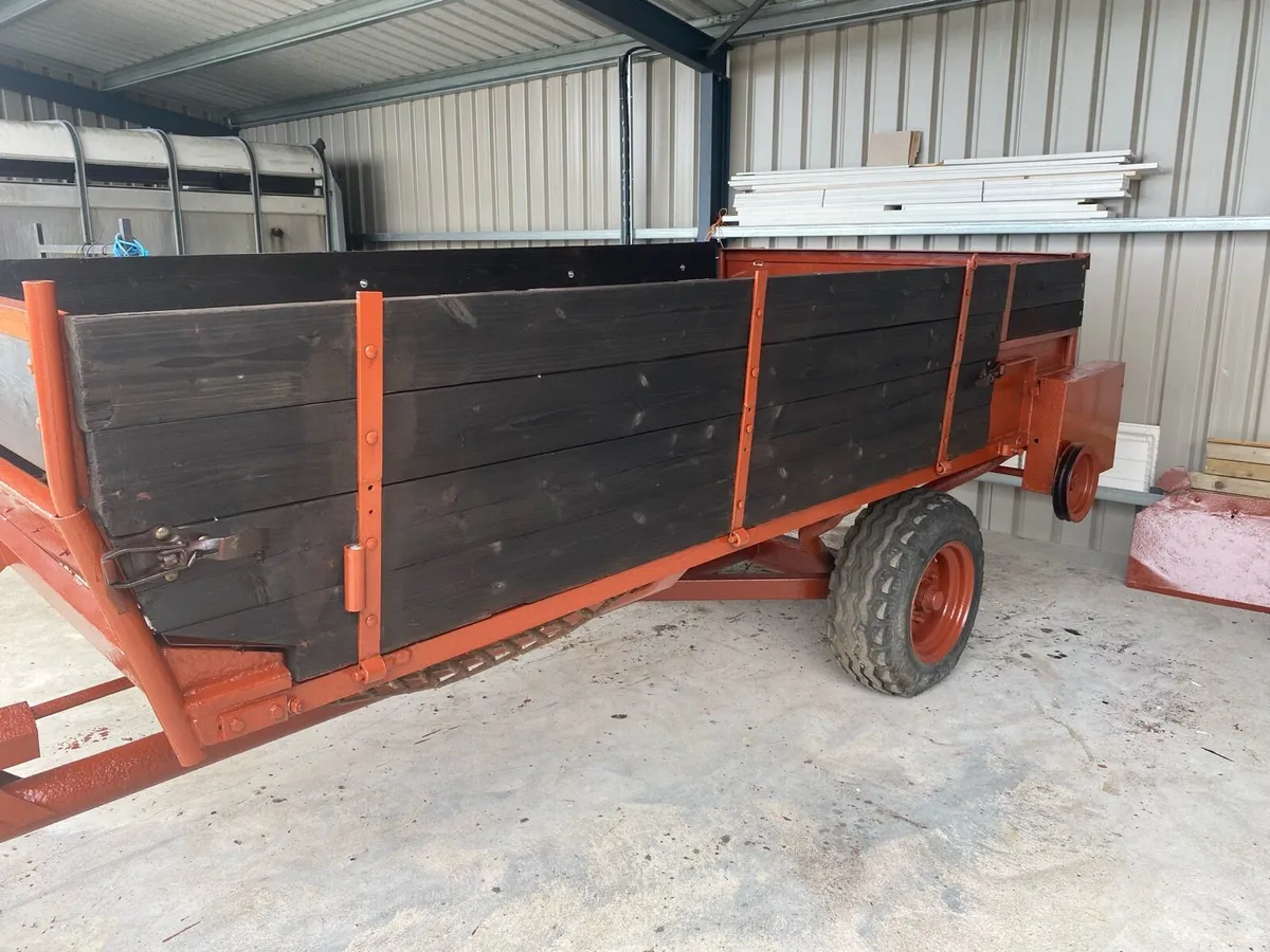 11x6 trailer/jf muck spreader - Image 1
