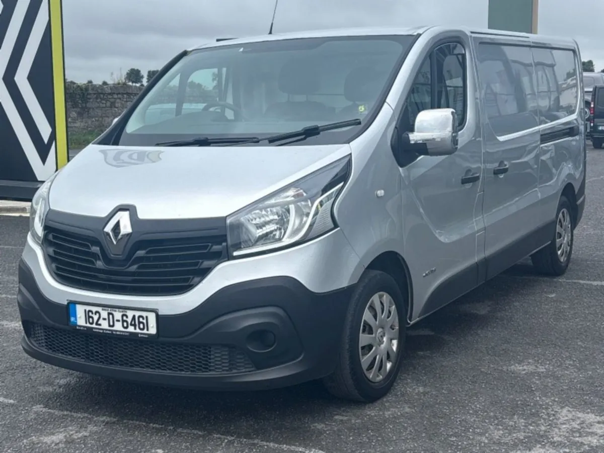 Renault Trafic LWB Business van - Image 3