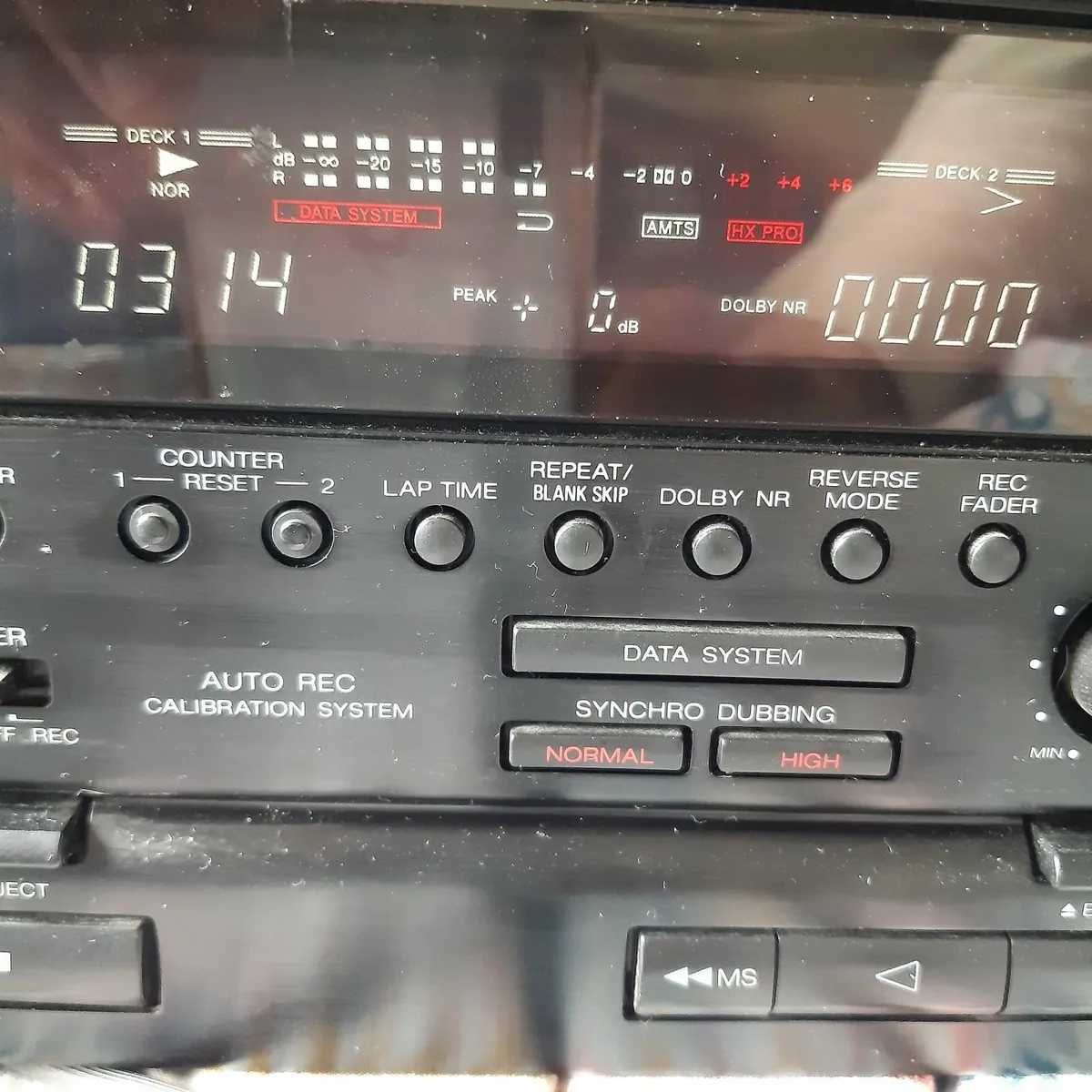 Aiwa cassette recorder.2 c .c free - Image 2