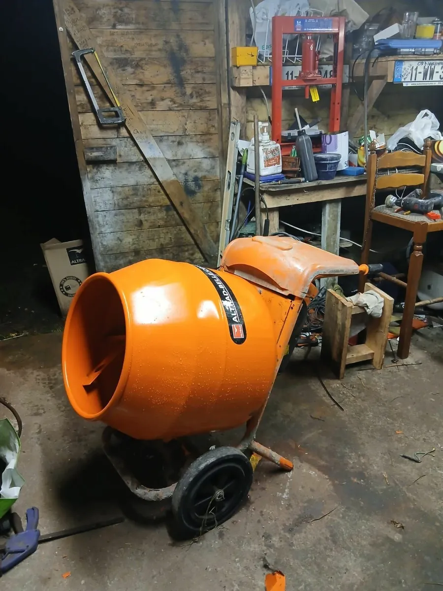Cement mixer - Image 2