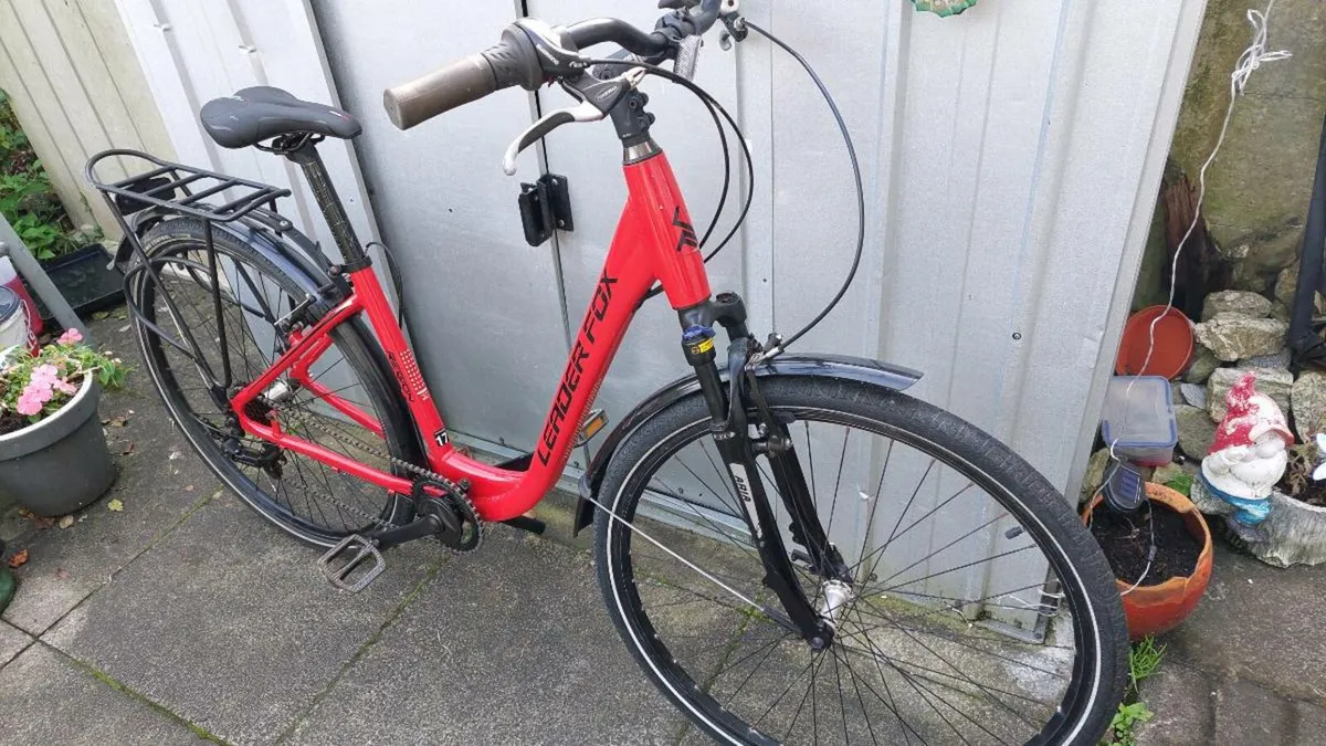 Leader Fox Region Hybrid Bike - Image 2