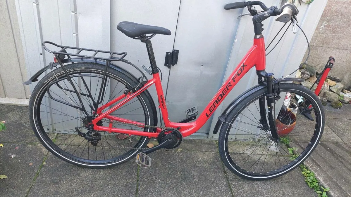 Leader Fox Region Hybrid Bike - Image 4