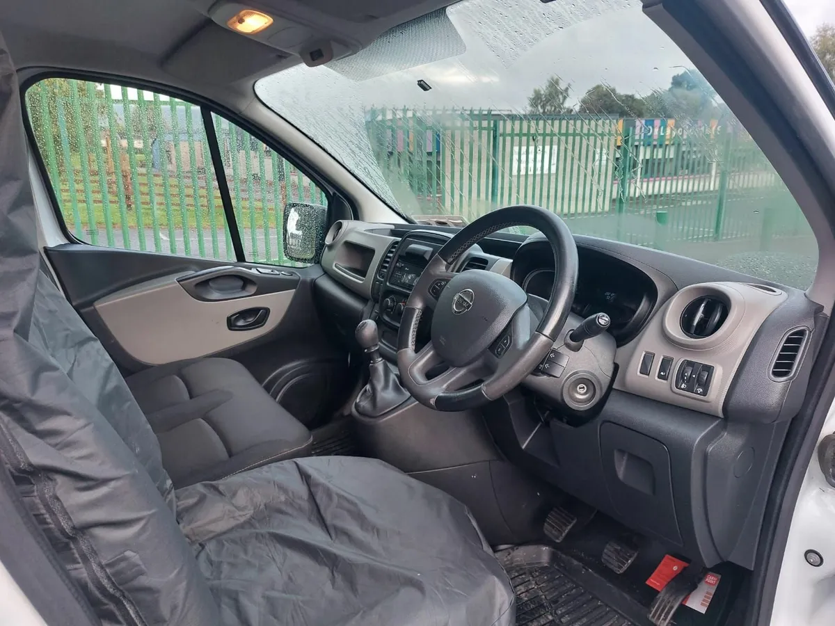 Nissan NV300 2017 - Image 4