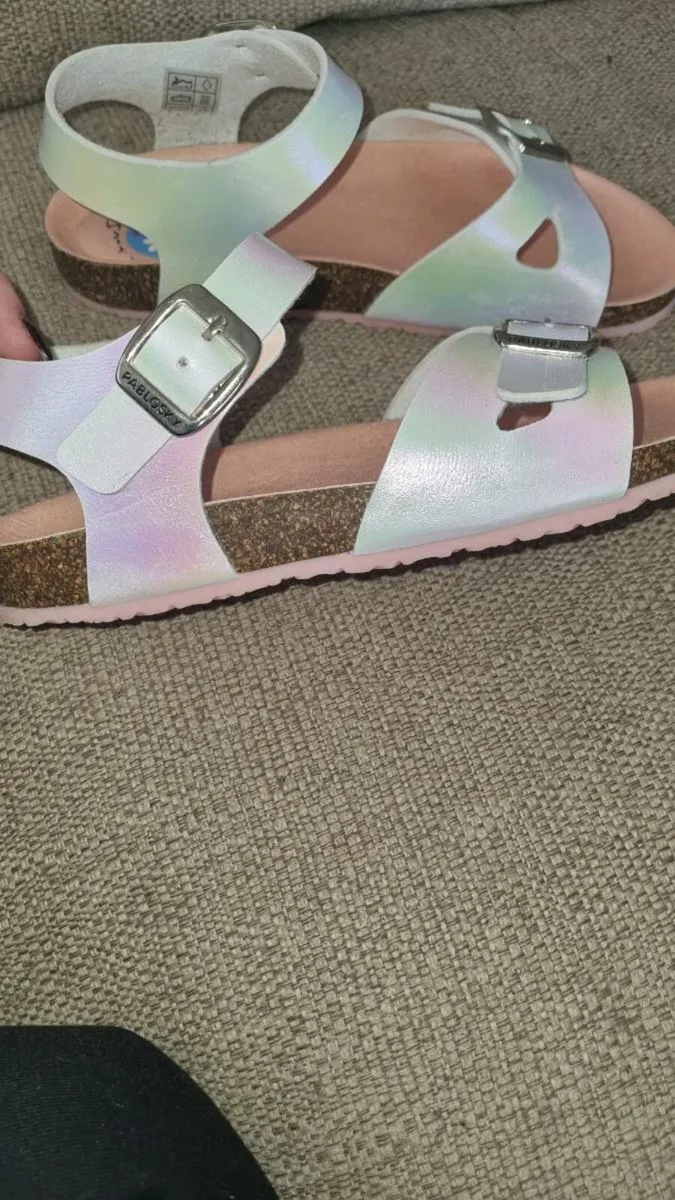 Girls sandals - Image 2