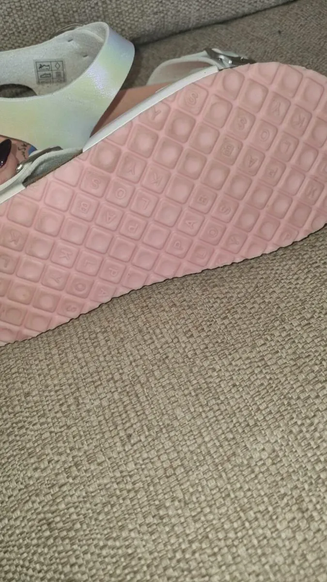Girls sandals - Image 4