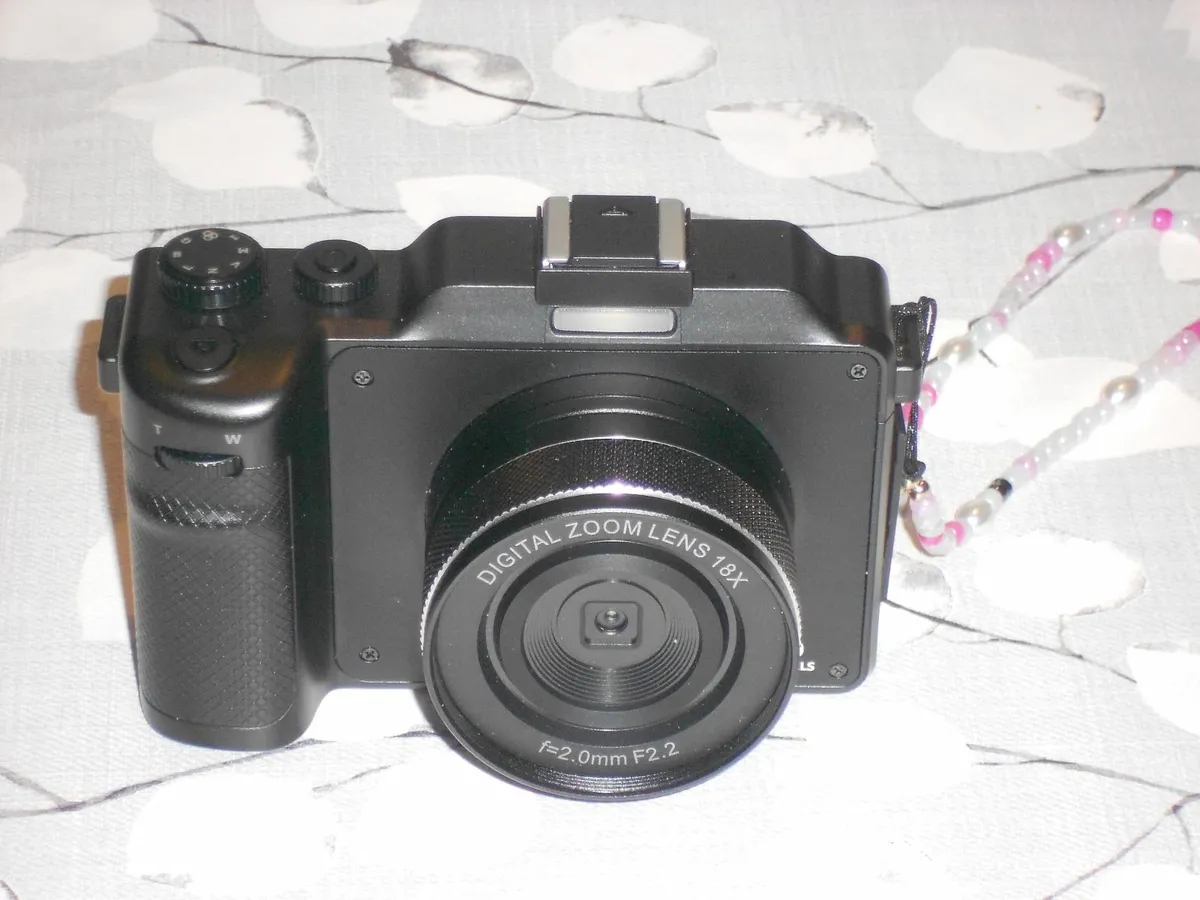 Digital camera 4K Ultra HD 48.0 Mega Pixels