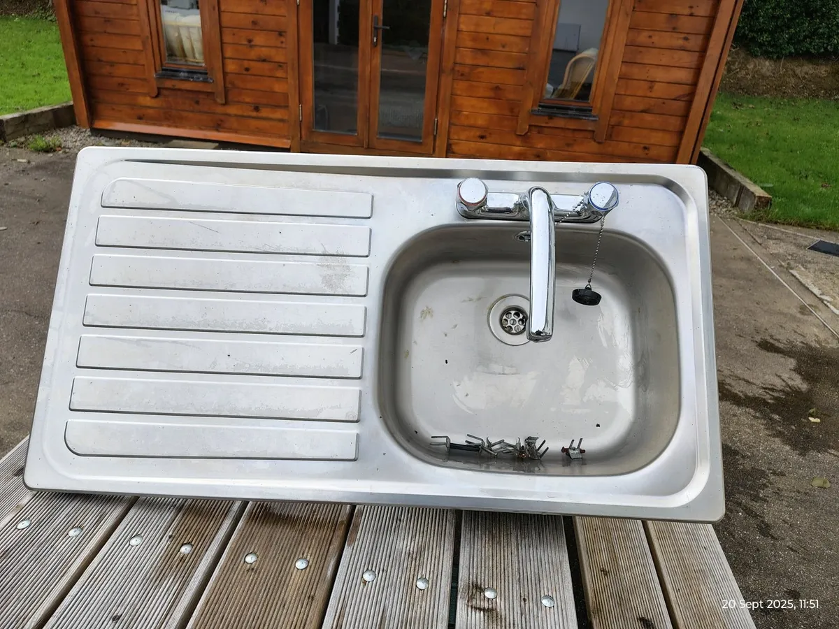 Stainless kitchen sink