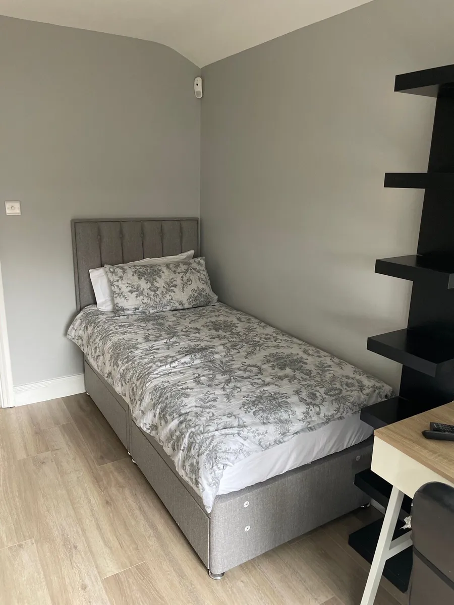 Room to rent - Image 2