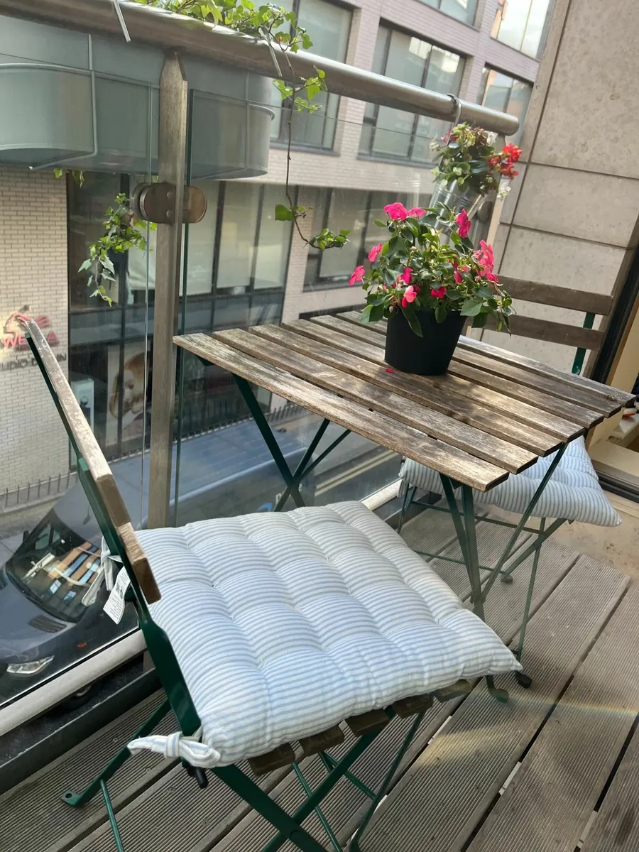 Charming Bistro Set for Balcony or Garden - Image 3