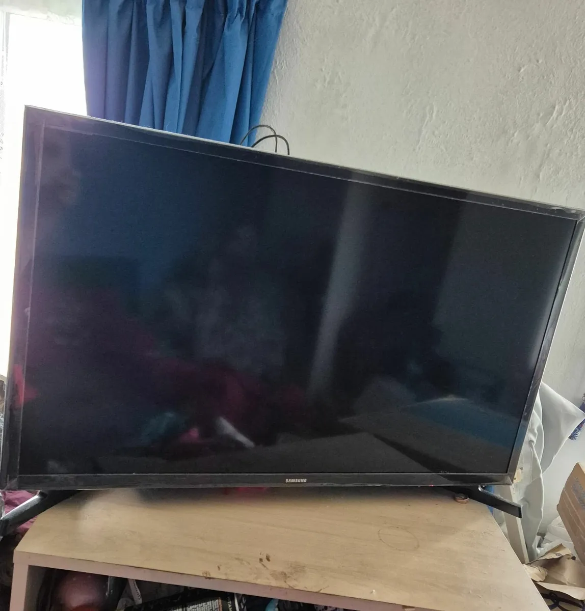 Tv - Image 1