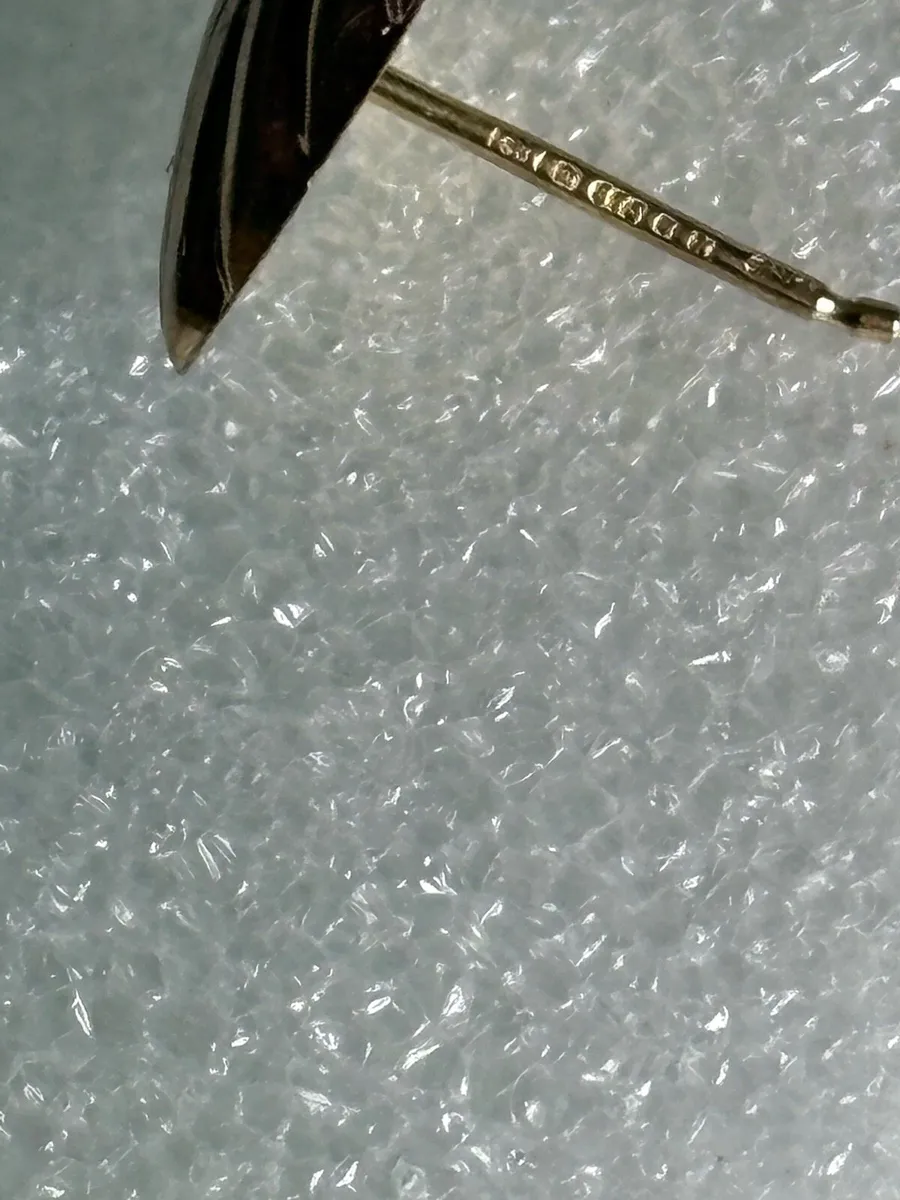 9ct gold earrings - Image 2