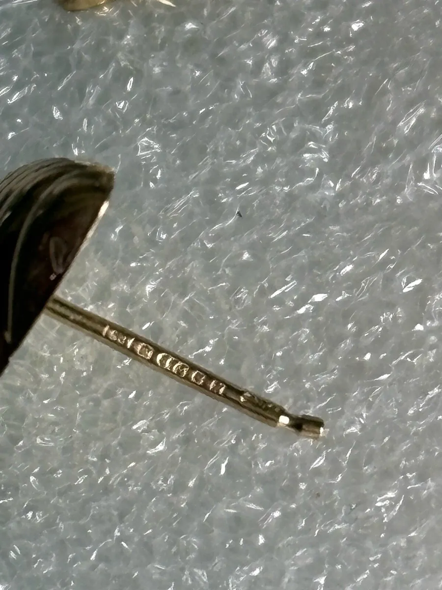 9ct gold earrings - Image 3