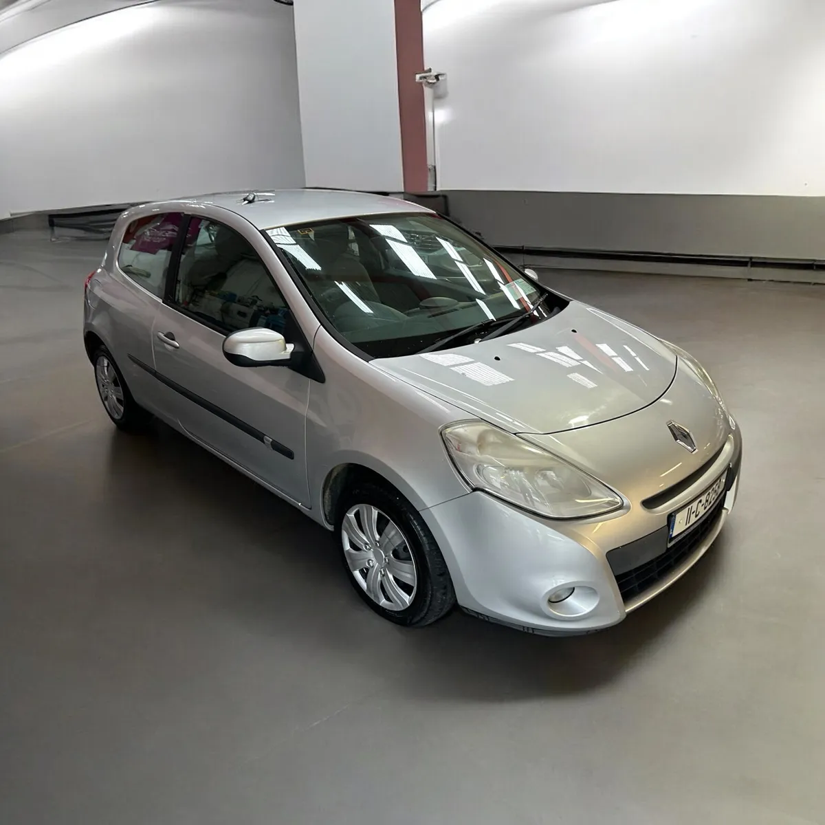 2011 Renault Clio1.2 16V ROYALE Petrol Low Mileage - Image 4