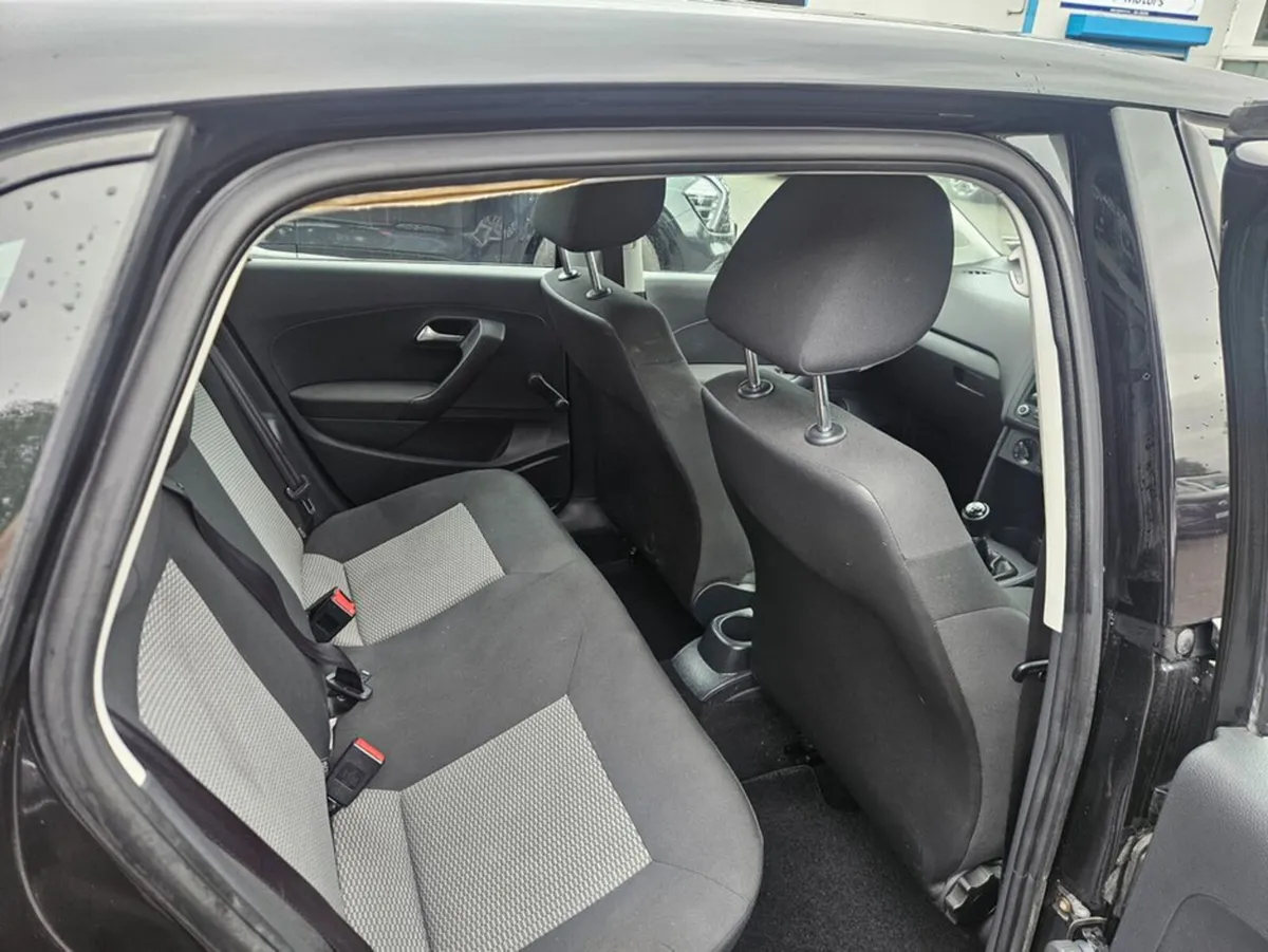 Volkswagen Polo TL 1.2 M5F 60HP 5DR - Image 4