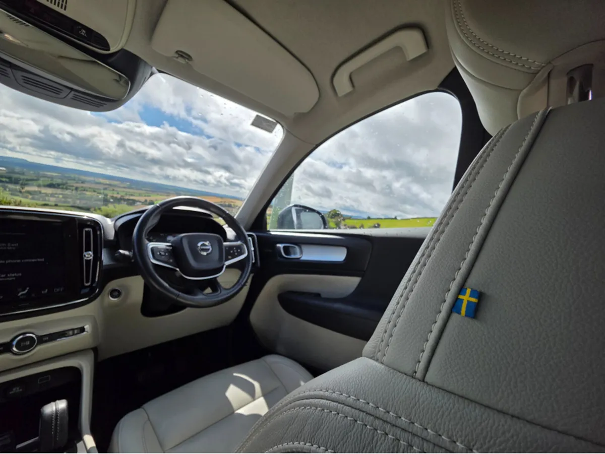 Volvo XC40 D3 MOMENTUM AT 5DR AUTO - Image 4