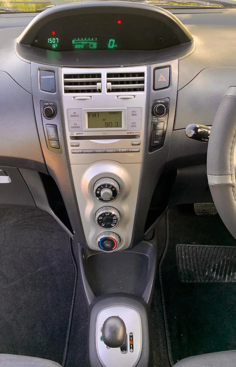 Toyota Yaris 2007 Automatic 1.0Petrol new nct 9/26 - Image 2