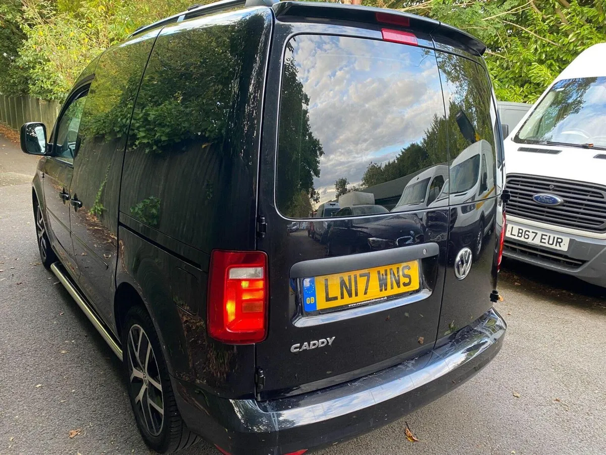 Vw Caddy 2017 black edition - Image 3