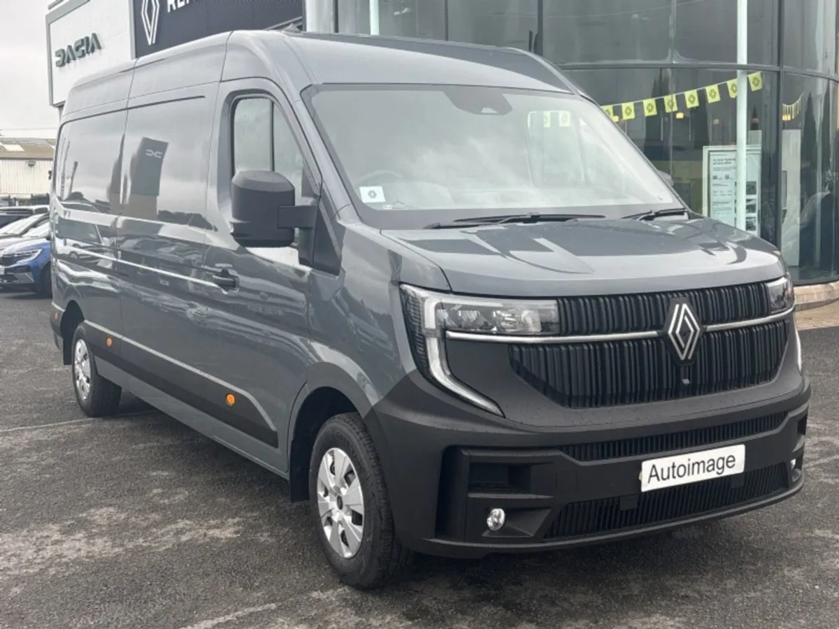 Renault Master 170BHP 9speed Auto TOP Spec LWB EX - Image 1