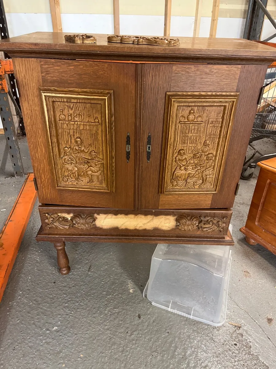Cabinet - Image 1