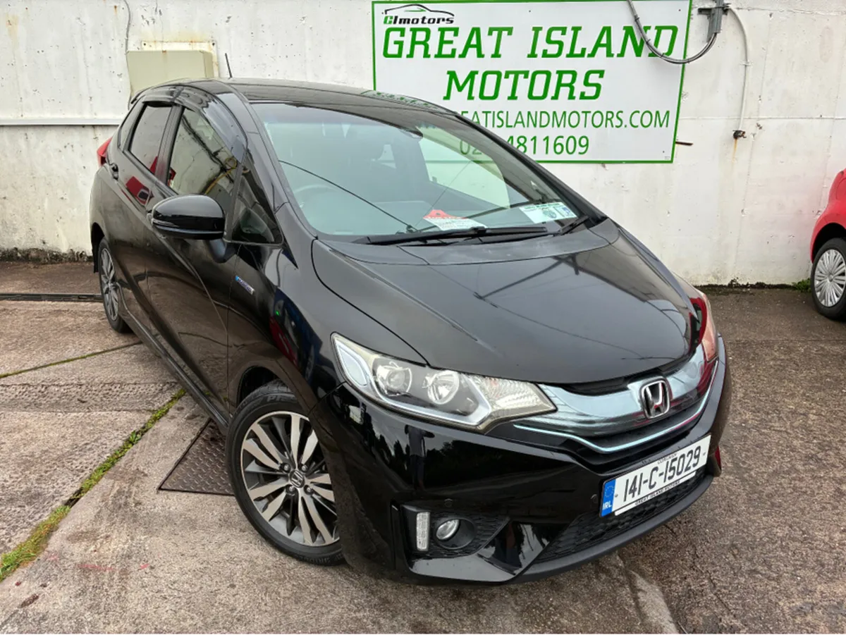 Honda Fit DAA-GP5 - Image 1