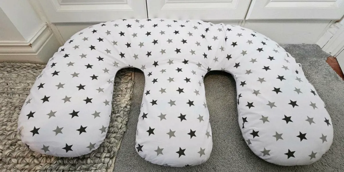 Twin nursing pillow and twin nap pillow - Image 2