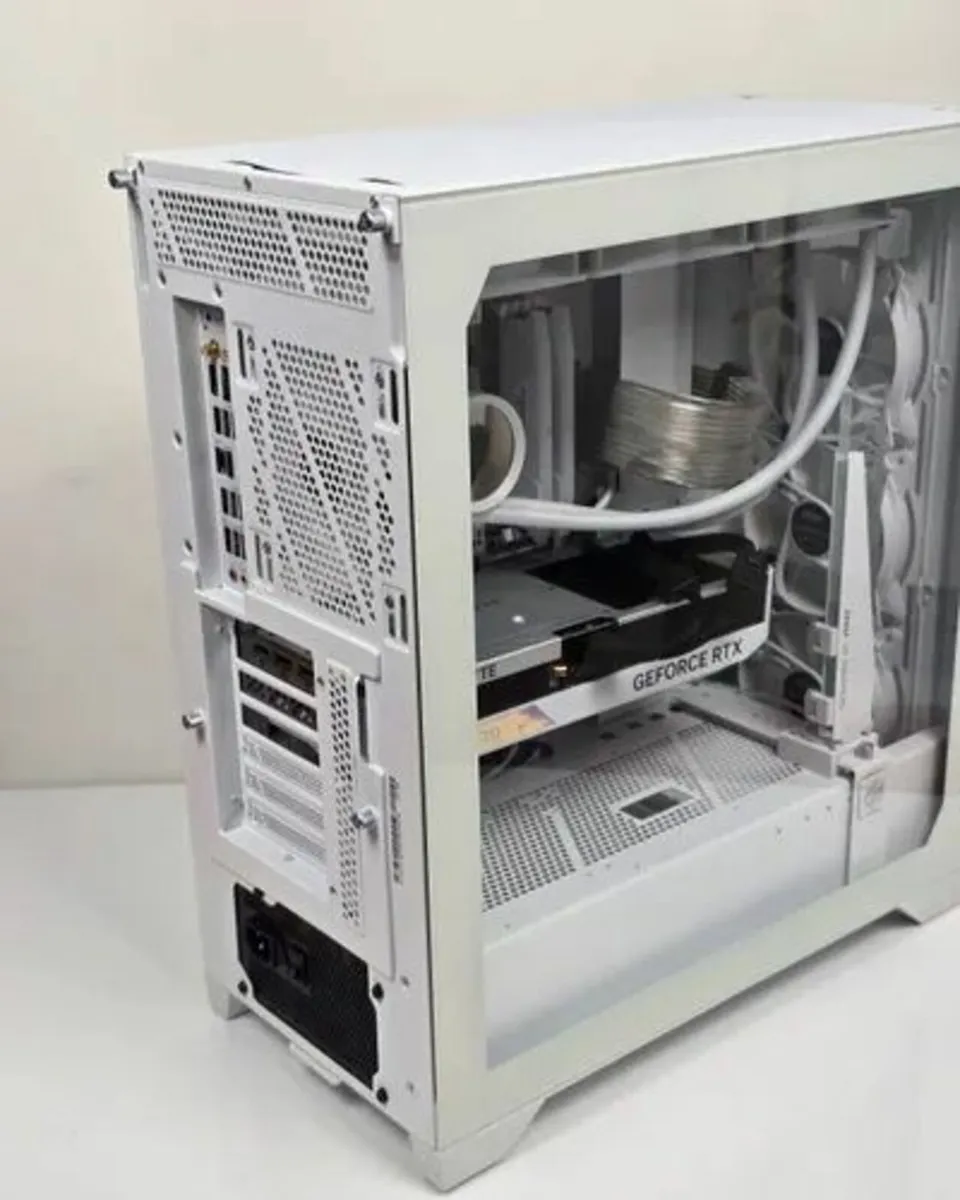 PC Gamer RTX 4070 | Ryzen 9 7900 - Image 2