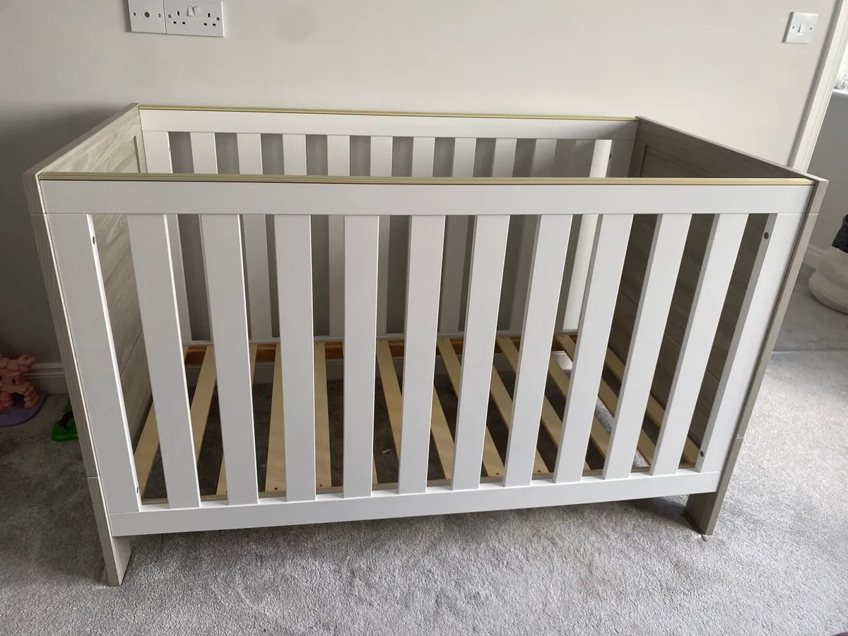 Obaby Nika Cot bed & Obaby mattress - Image 2