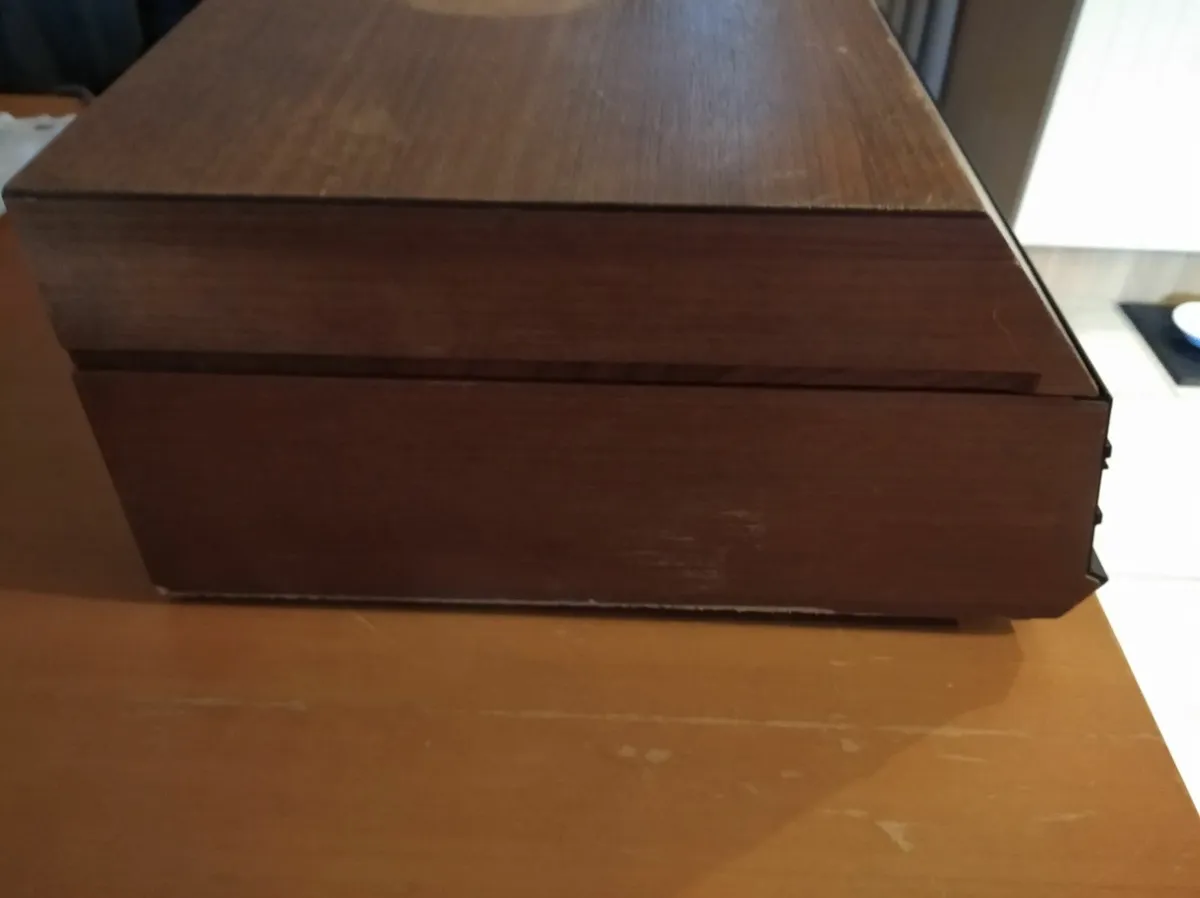 Turntable - Image 2