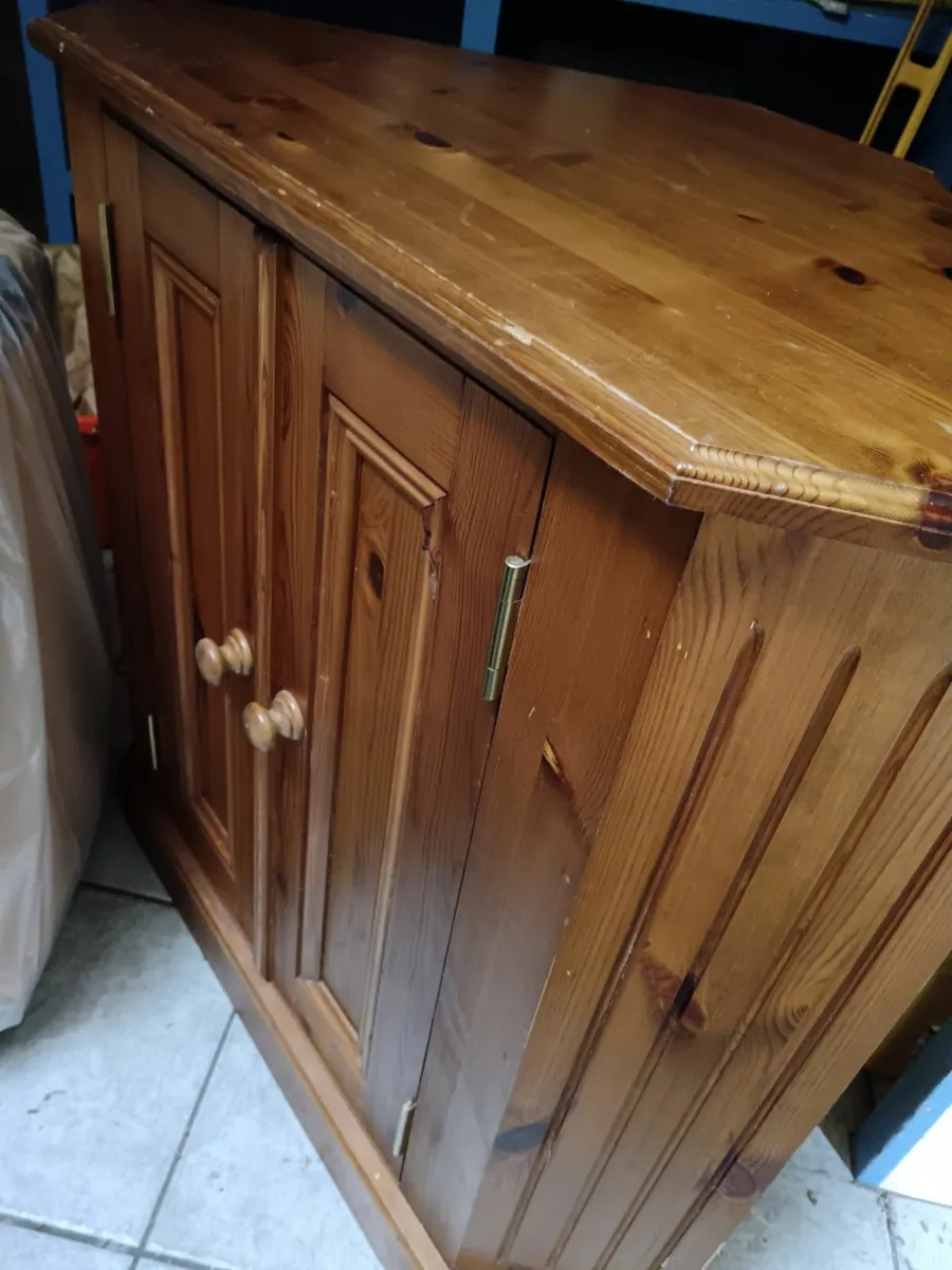 Free if u can collect. Corner TV cabinet - Image 3