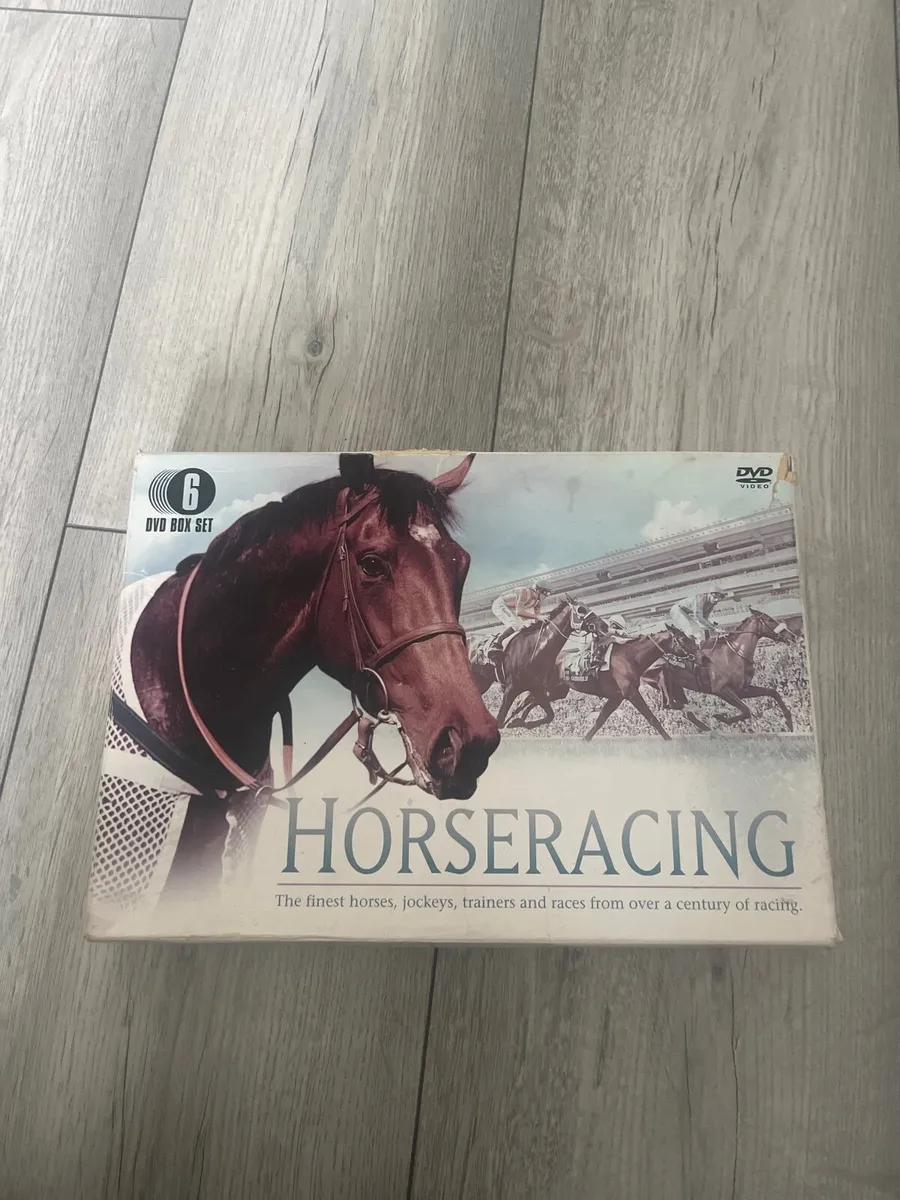 Horse racing box set - Image 1