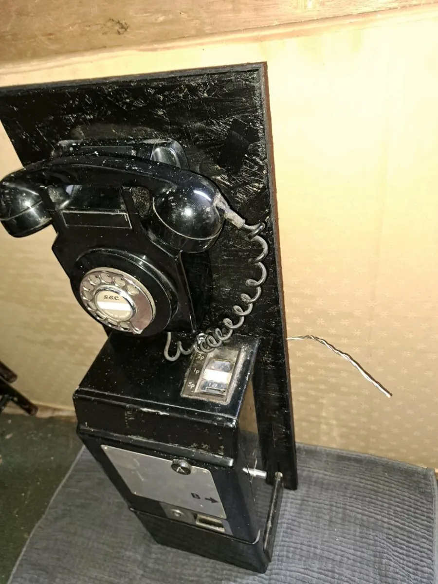 Old A B Phone - Image 3
