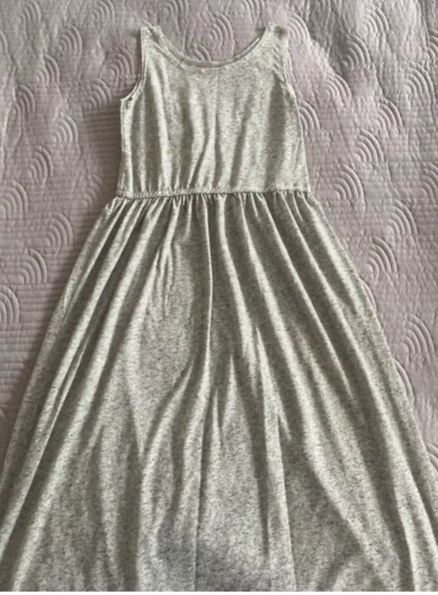 YD - Grey Dress - Age 10-11 years - Image 3