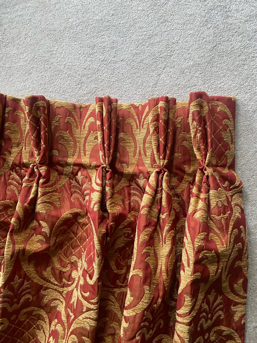 Curtains - Image 2