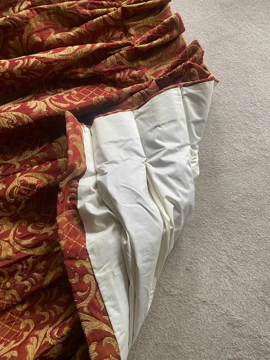 Curtains - Image 3