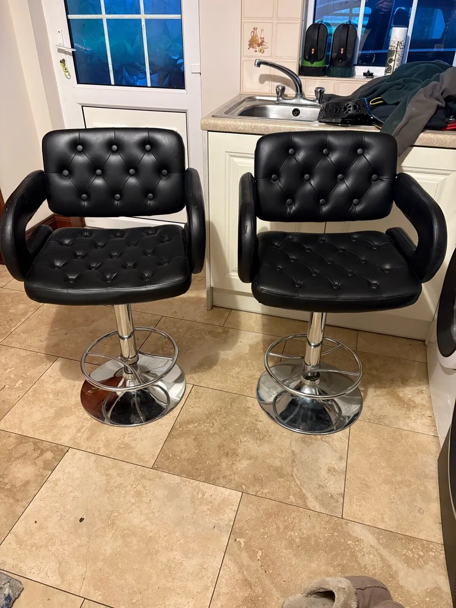 Bar stools - Image 1