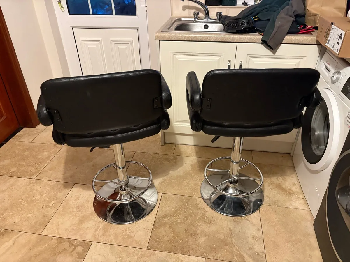 Bar stools - Image 2