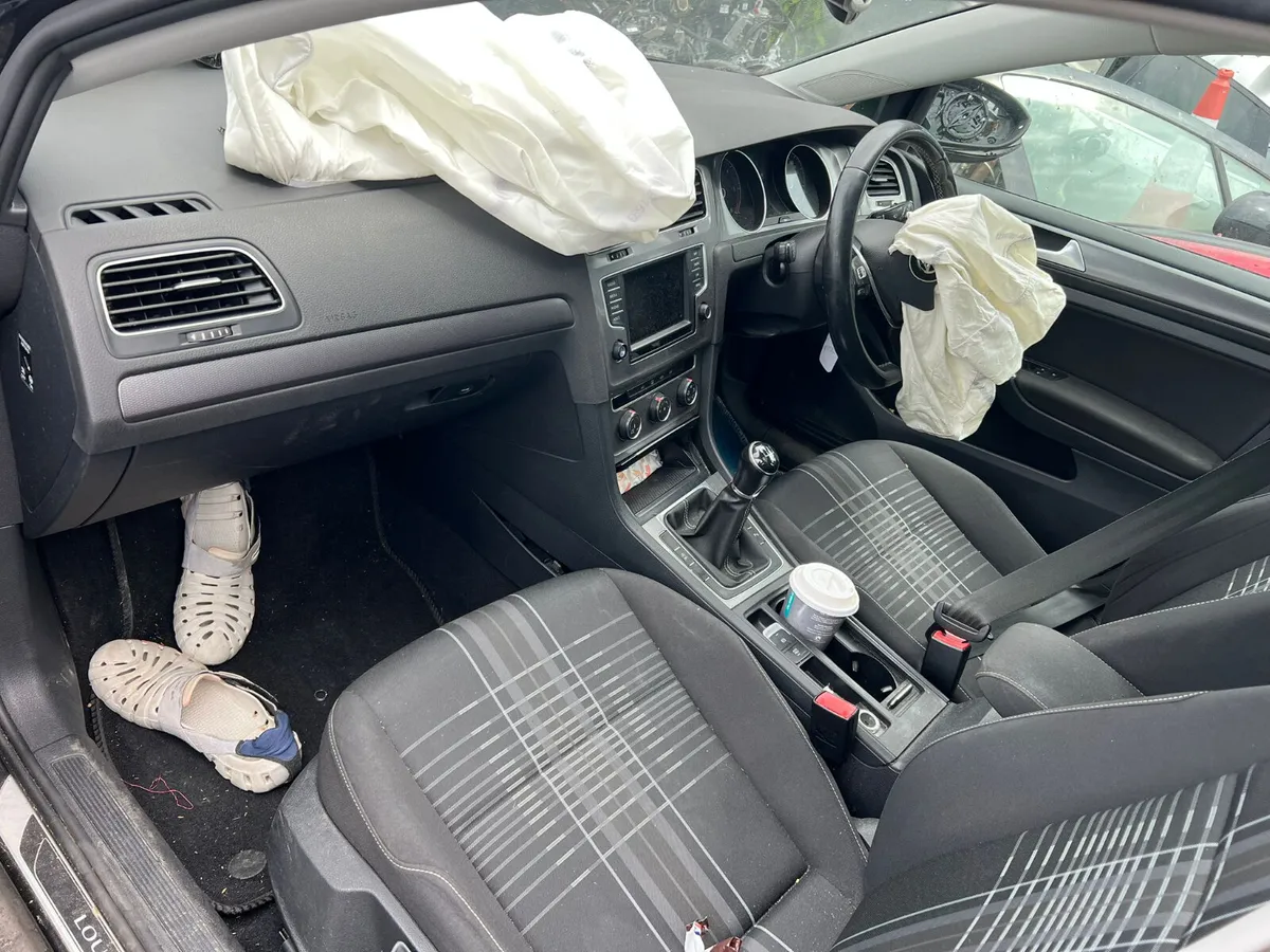 2016 Vw Golf 1.6 Diesel Lounge Model - Image 4